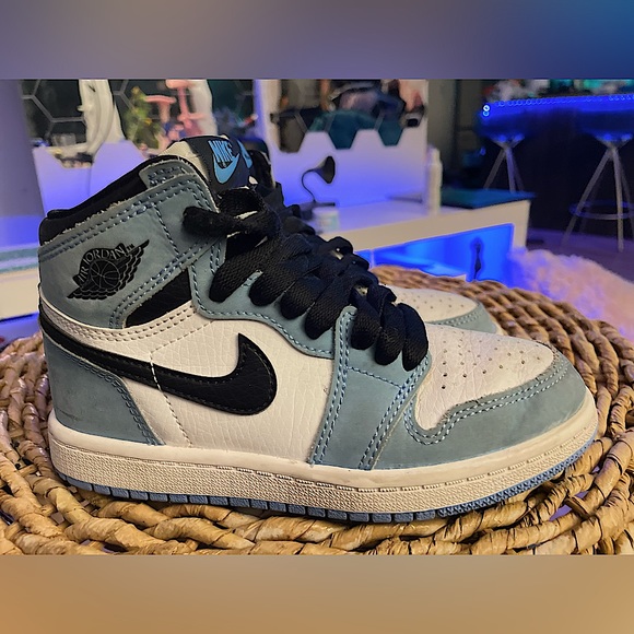 Jordan 1 Retro High OG University Blue (PS)